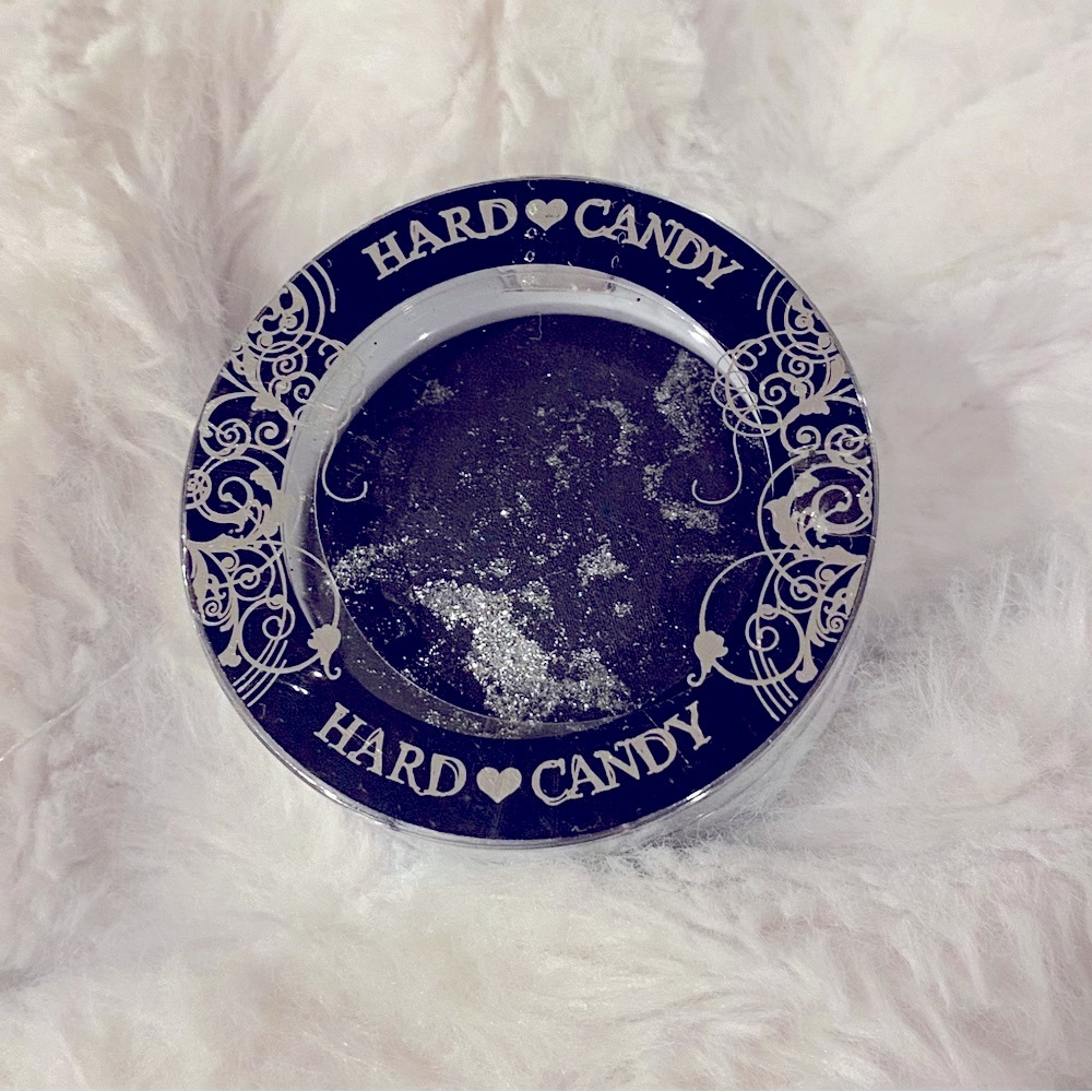 Hard Candy sealed baked eyeshadow in 275 black hole